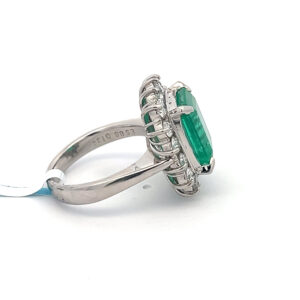 One-Platinum-Emerald-Ring-Emerald-16